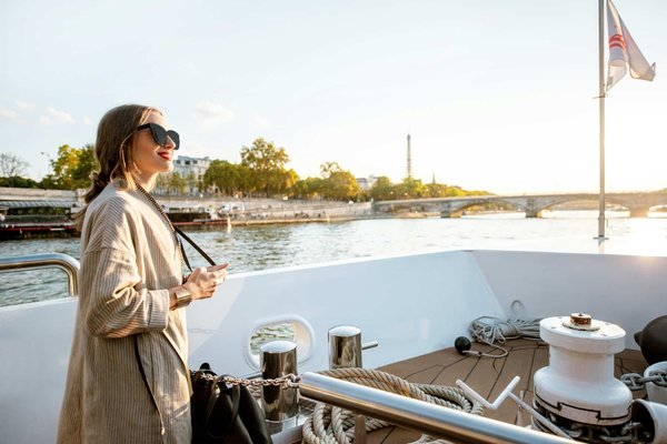 Personnalisez votre séjour en bateaux parisiens selon vos besoins.