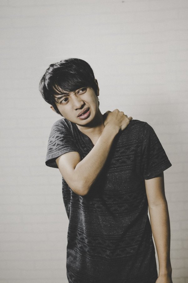 Astuces pour prévenir et traiter les crampes nocturnes.