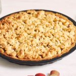 Le crumble à la rhubarbe : un dessert irrésistible !